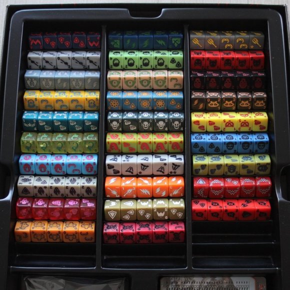 Wizkids Marvel Age Of Ultron Dice Masters 25 Cards 236 Dice - Picture 2 of 8